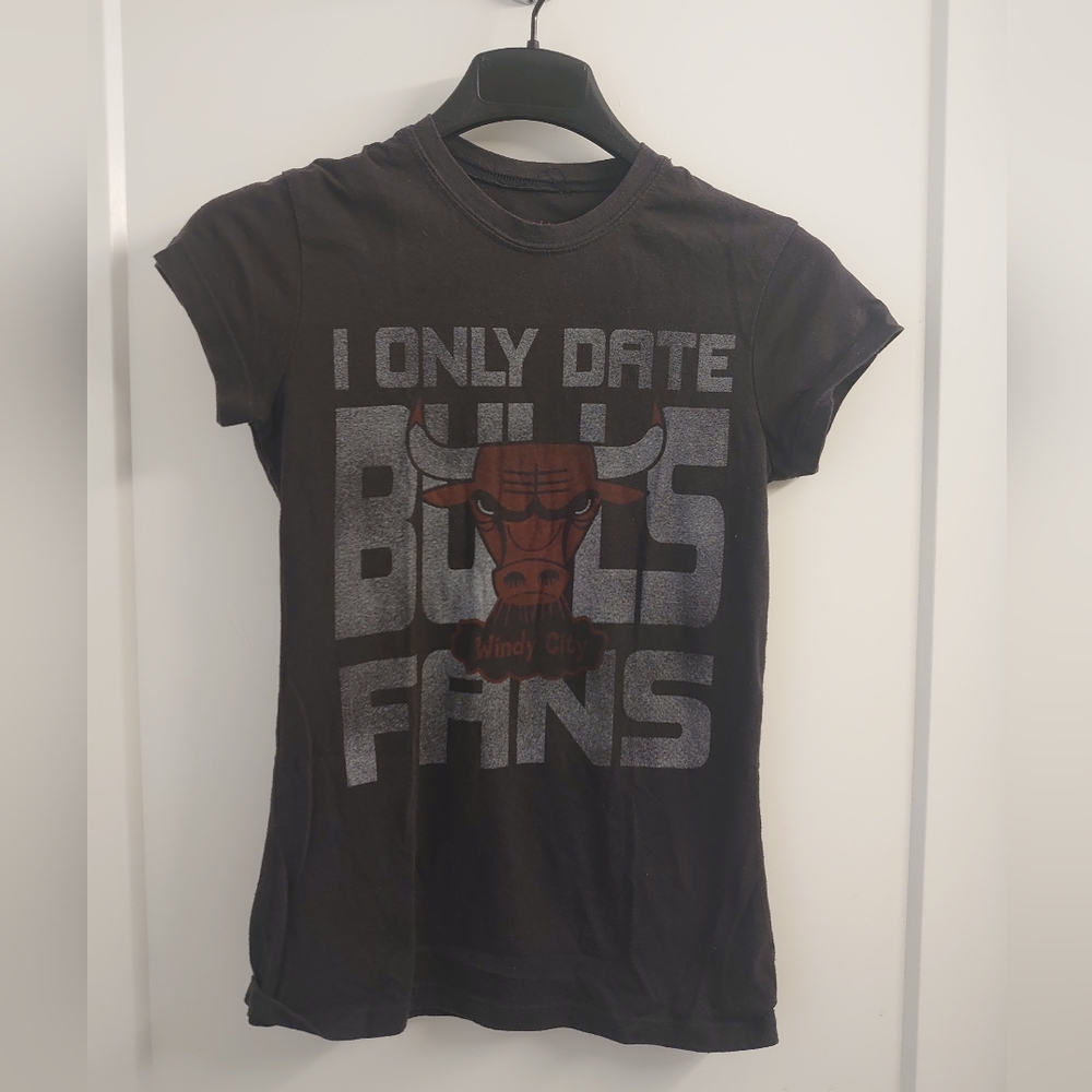 Mighty Fine Black Bulls Fans Tee